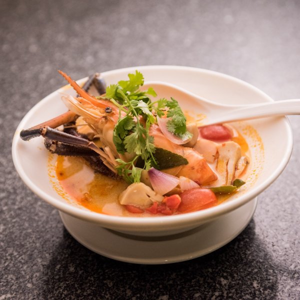 08 Spicy prawn soup with lemongrass kaffir lime and straw mushrooms