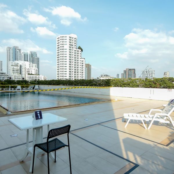Relax area Swimming Pool 3 Bangkok Hotel Lotus Sukhumvit