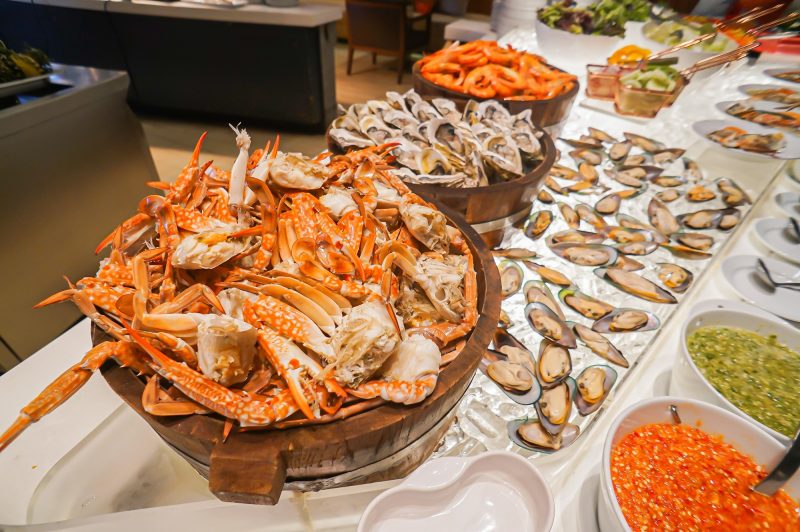 Seafood buffet dinner Crave restaurant Aloft Bangkok by สุโก้ยโฉะ Sugoisho 03
