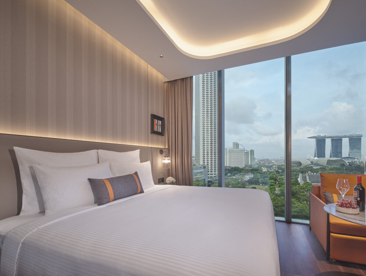 Pullman Singapore Hill Street Executive Room with Bay View