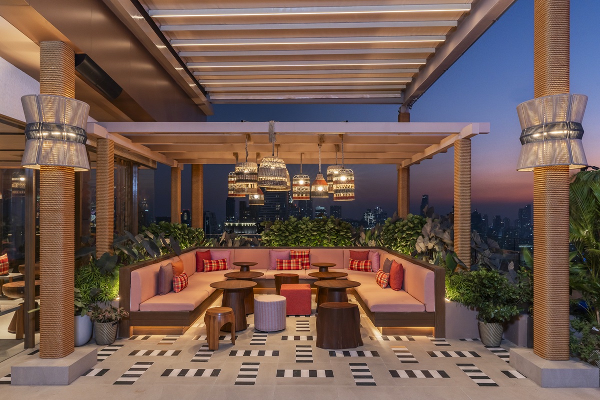 Moxy Bangkok Ratchaprasong Turns Up the Play This September with Rooftop Flavours, Daily Beats and Last-Chance Bonus Points 19 L VIP area with Bangkok skyline views at Sato San Rooftop Bar